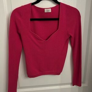 Super chic and stretchy Aritzia Wilfred sweater size M